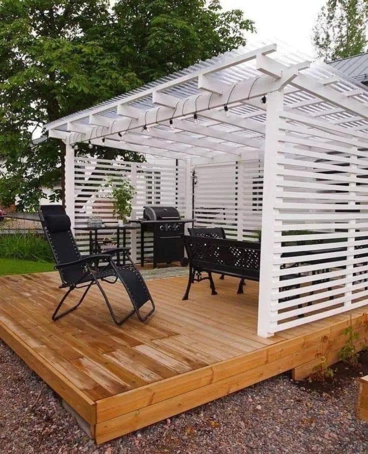 تصميم برجولات حديد شکل خشب وجلسات خارجية مودرن للأسطح في طريف